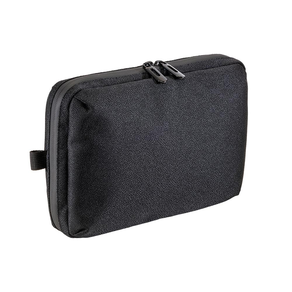 Tech organizer in poliestere riciclato jacquard 600D (lining interno in R-PET) Tech organizer in poliestere riciclato jacquard 600D (lining interno in R-PET)